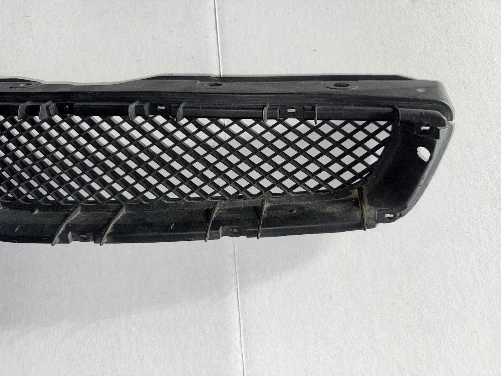 99-00 Honda Civic EM1 Si coupe front bumper grill OEM
